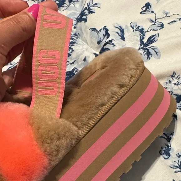 UGG Fuzzy Slide Sandals in Brown and Pink - Picture 4 of 6